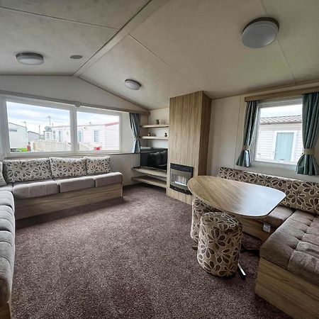Lovely 6 Berth Caravan For Hire At Barmston Beach Holiday Park Ref 62062Hc Lund 외부 사진