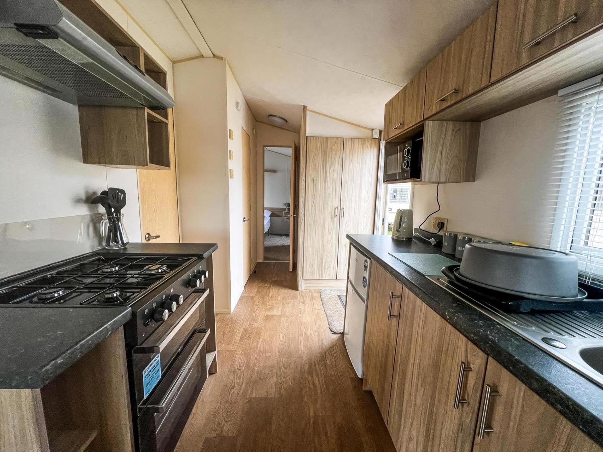 Lovely 6 Berth Caravan For Hire At Barmston Beach Holiday Park Ref 62062Hc Lund 외부 사진