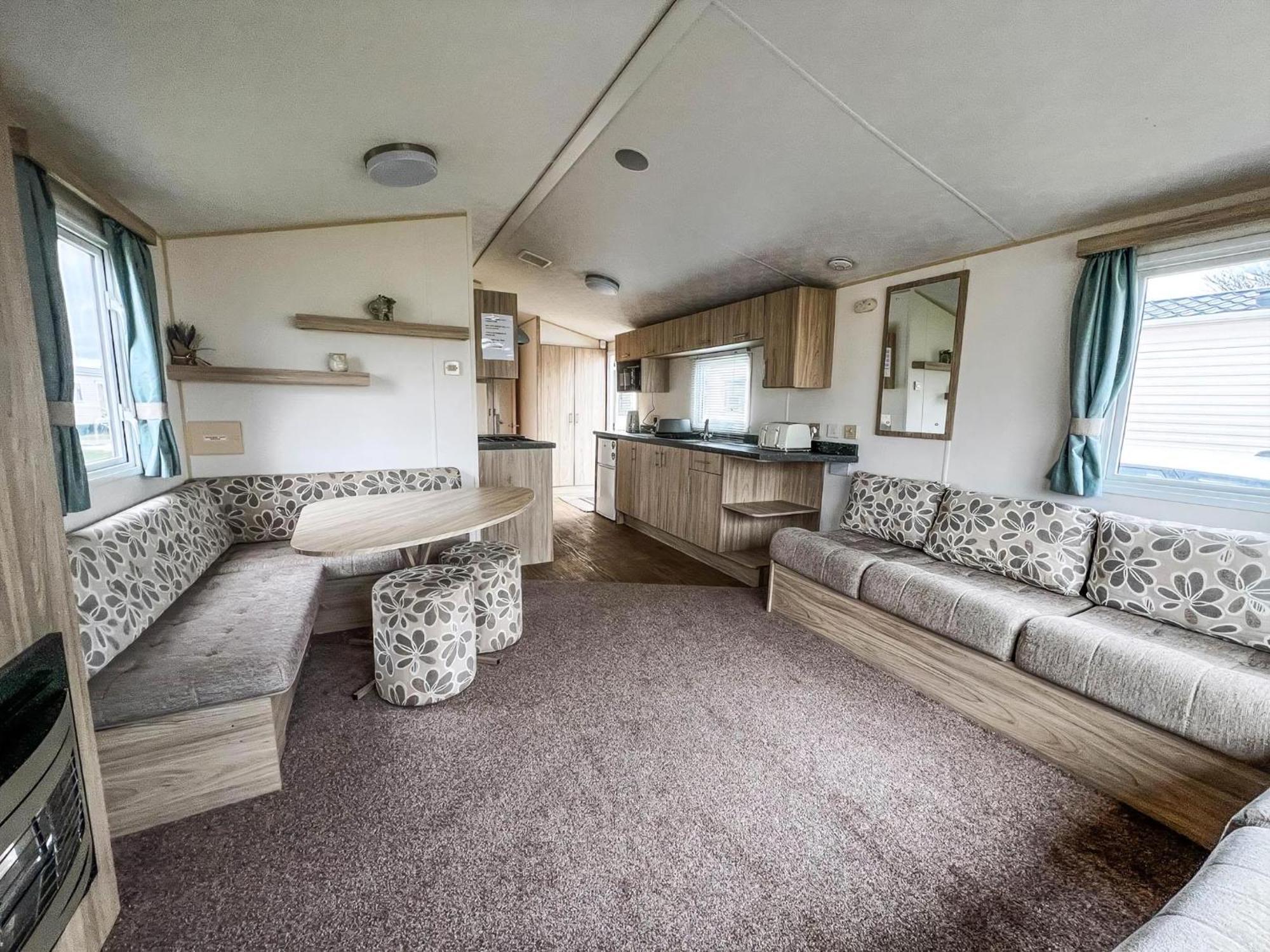 Lovely 6 Berth Caravan For Hire At Barmston Beach Holiday Park Ref 62062Hc Lund 외부 사진